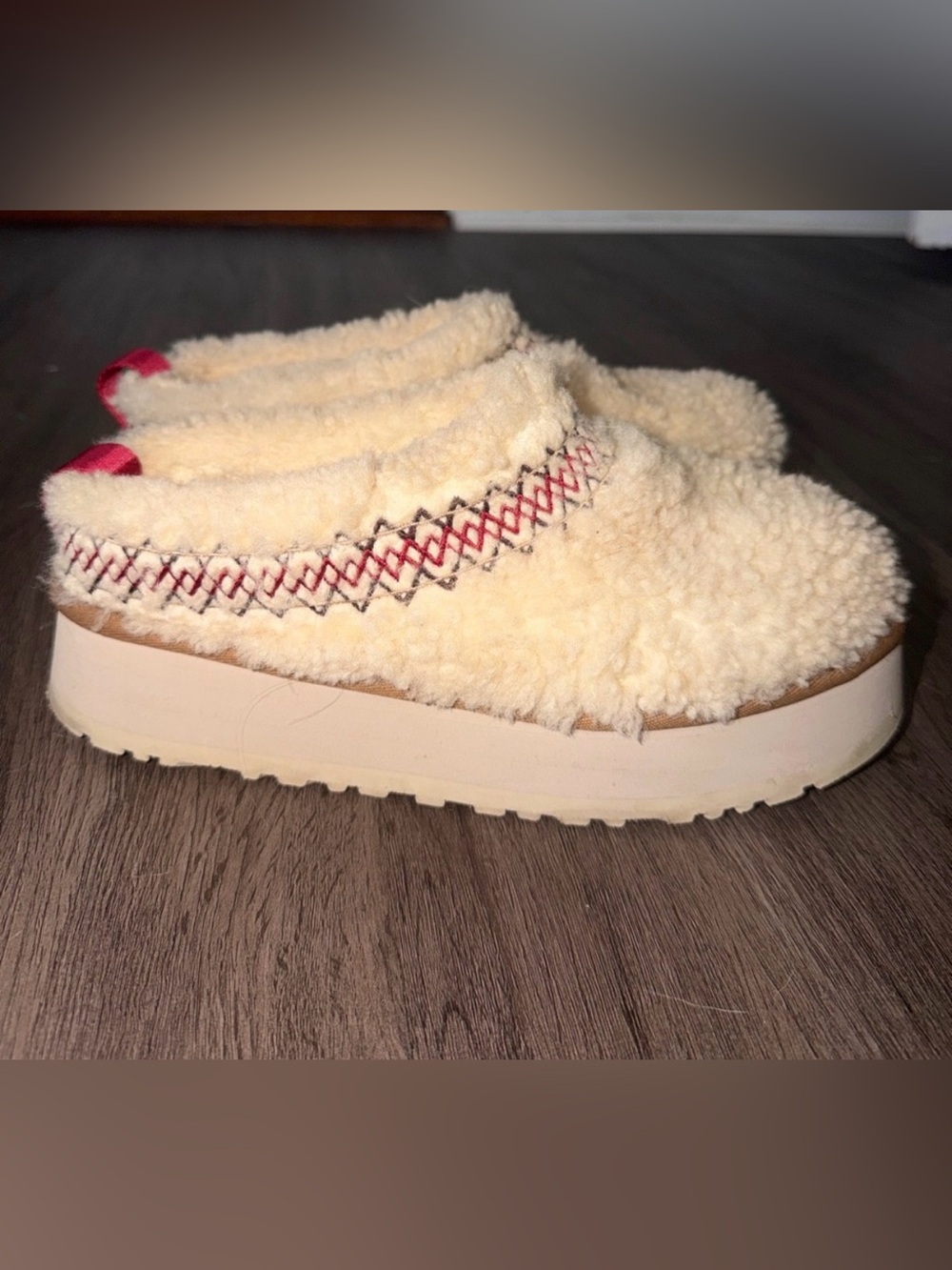 Ugg sherpa  Slip-On Clogs in Cream - Picture 7 of 7